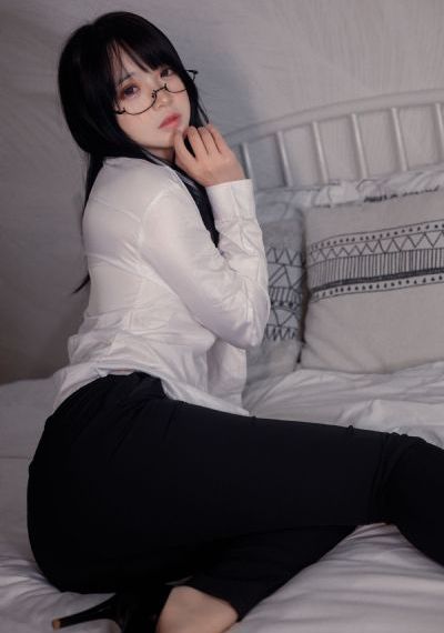花朵与蛇_琪琪电影国产在线观看