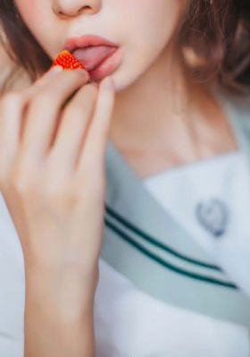 剃须然后捡到高中生_剧情片全集在线观看